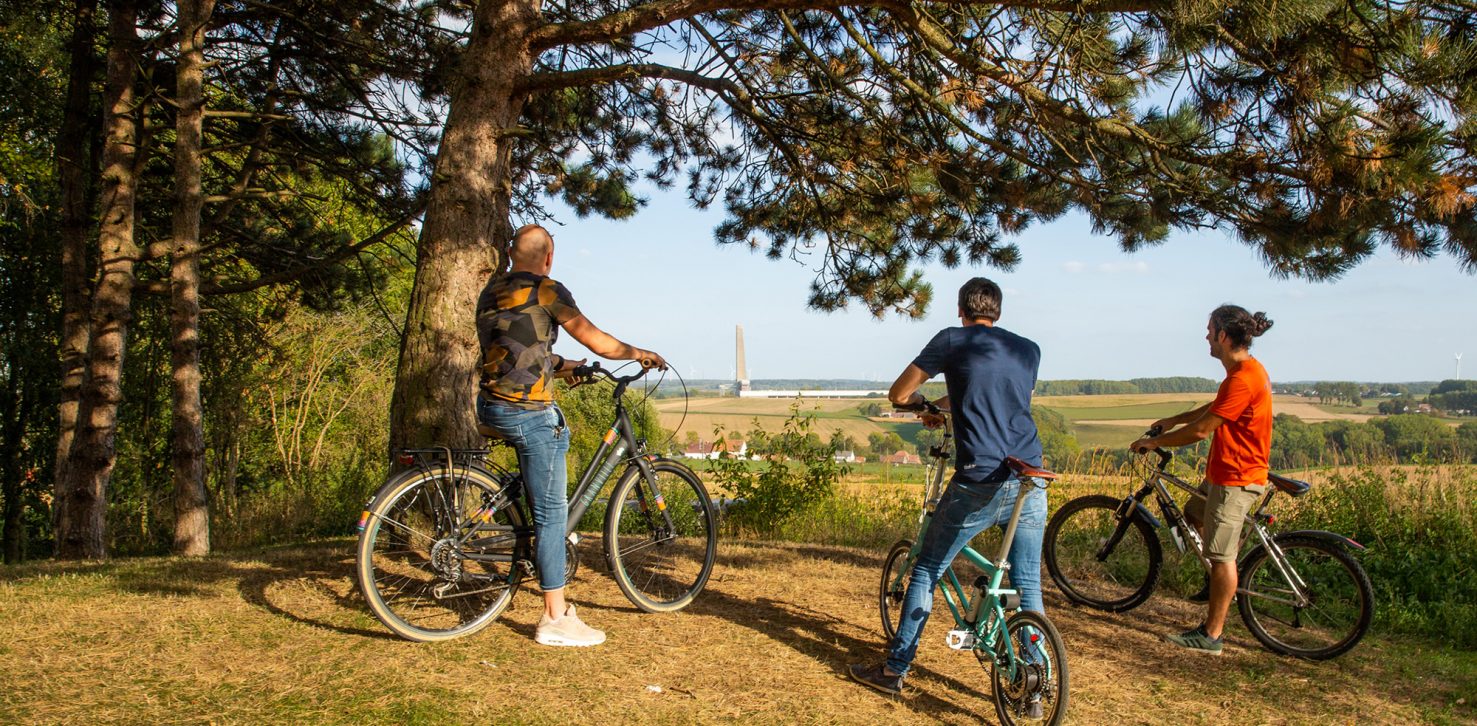 Vue sur le Plan Incliné de Ronquières, à la sortie du Bois de la Houssière. © Utopix