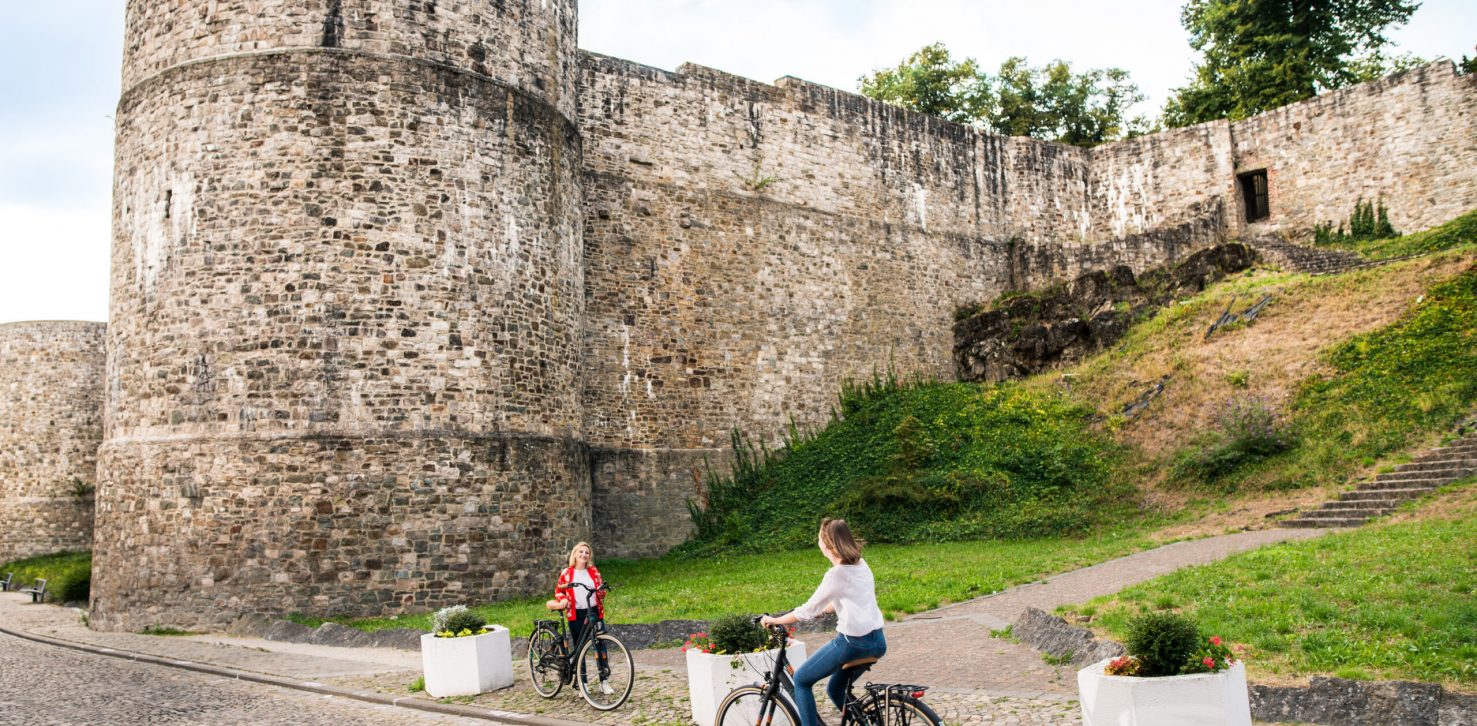 Les somptueux remparts de la ville de Binche. © Utopix